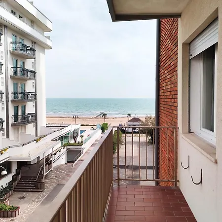 Maison Jolie アパート *